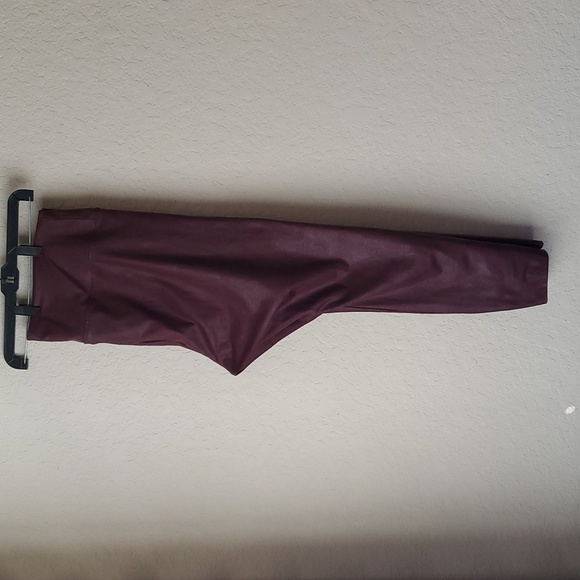 Women's Simply Vera Vera Wang High Rise Faux Leather Shaping Leggings 2X… - Picture 6 of 8